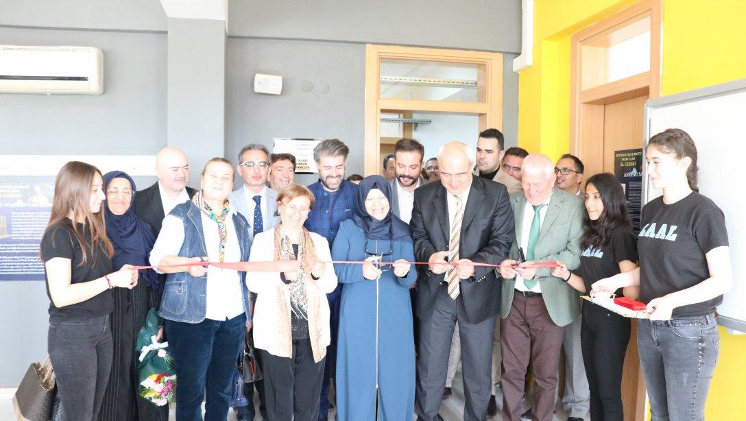 Levent Aydın Anadolu Lisesi´nde Robotik Kodlama Laboratuvarı Sergisi Açıldı