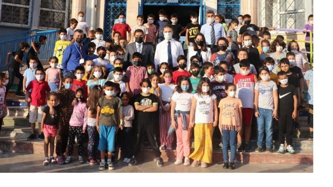 Muratpaşa Kaymakamımız Dr. Orhan BURHAN'ın Kazım Şanöz İlkokulu ziyareti